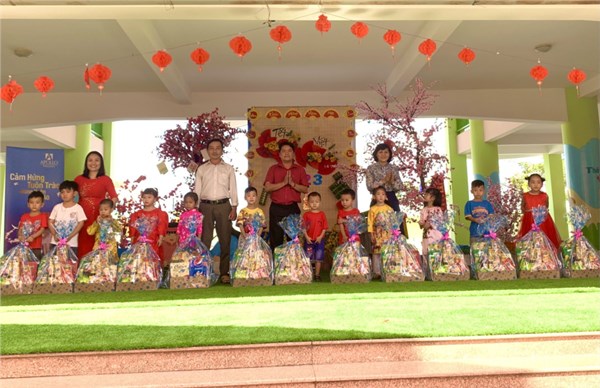 Lễ hội  Bé vui đón tết 